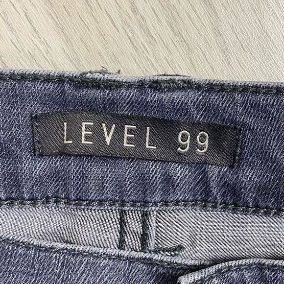 Level 99 | Straight Leg Jean In Blue Jay Size 27 - Picture 9 of 11
